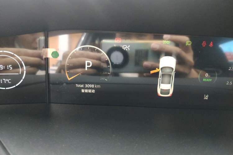 Used Changan UNI-V iDD 2024 Blue Whale Smart Electric iDD 136km ZhiKu Model
