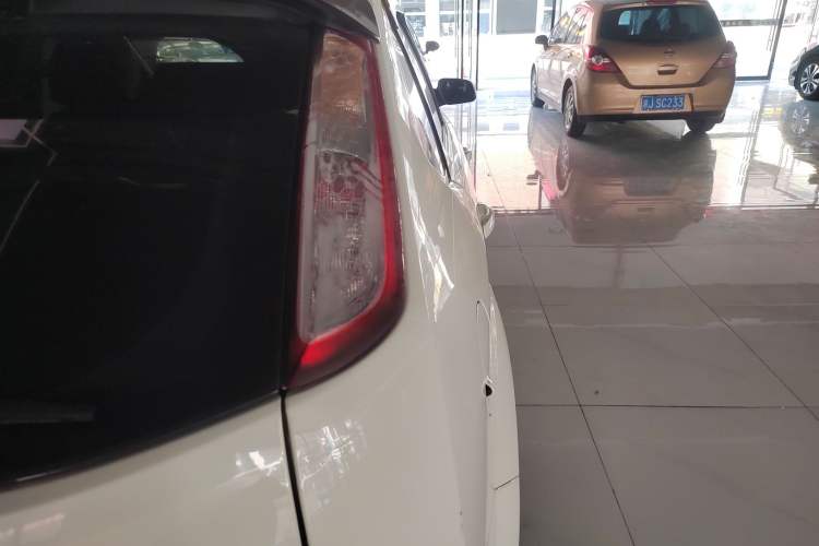 Used Ford Focus 2013 Hatchback Classic 1.8L Automatic Millionth Anniversary Edition