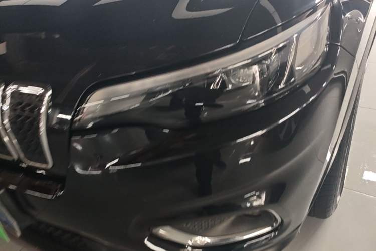Used Jeep Cherokee 2019 2.0T Four-Wheel Drive Explorer Edition China V
