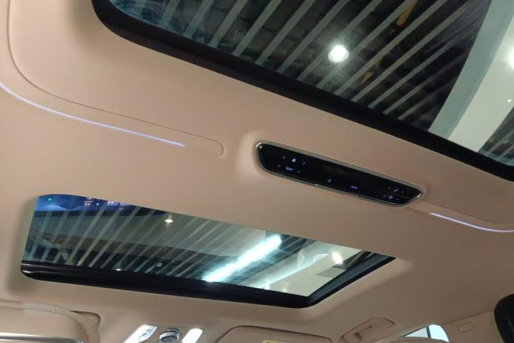 Used Buick Century 2023 2.0T Seven-Seater Deluxe Edition