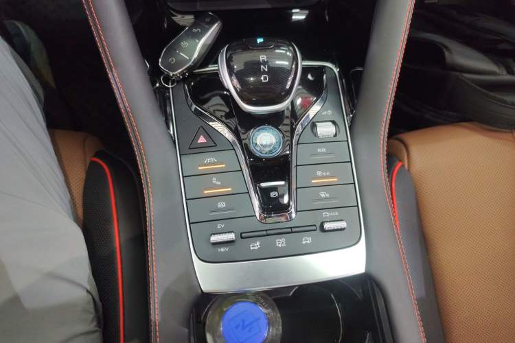 Used BYD Song PLUS New Energy 2021 DM-i 100KM Four-Wheel Drive Flagship PLUS
