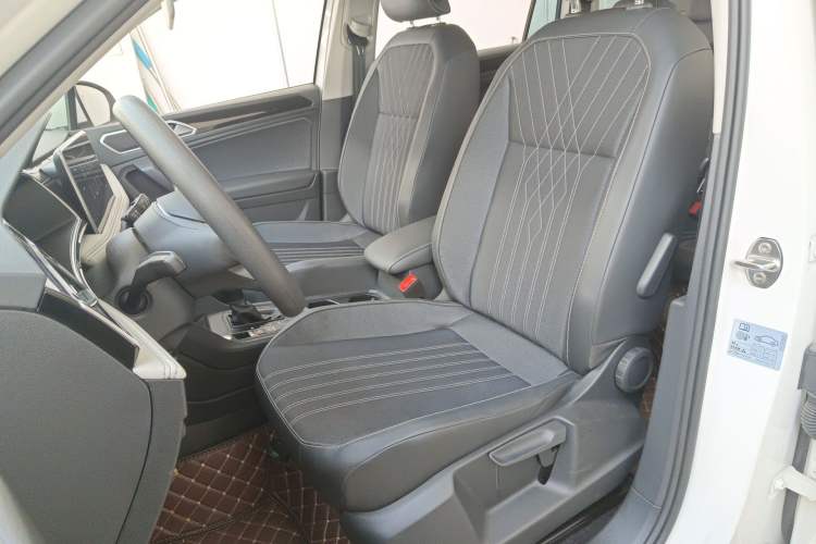 Used Volkswagen Tiguan L 2022 330TSI Automatic Two-Wheel Drive Comfort Edition Left Front Seat