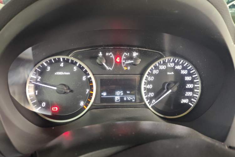 Used Nissan Sylphy 2019 1.6XV CVT Smart Connect Luxury Edition China V Standard Instrument Cluster