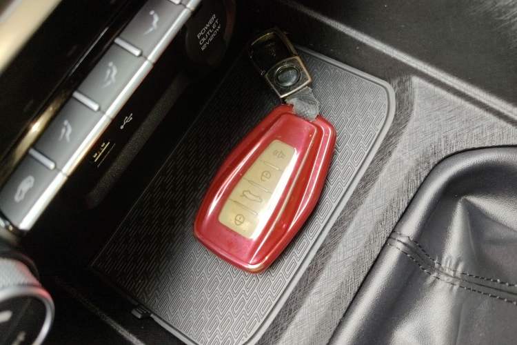 Used Geely Auto Coolray 2020 240T Manual Archer
