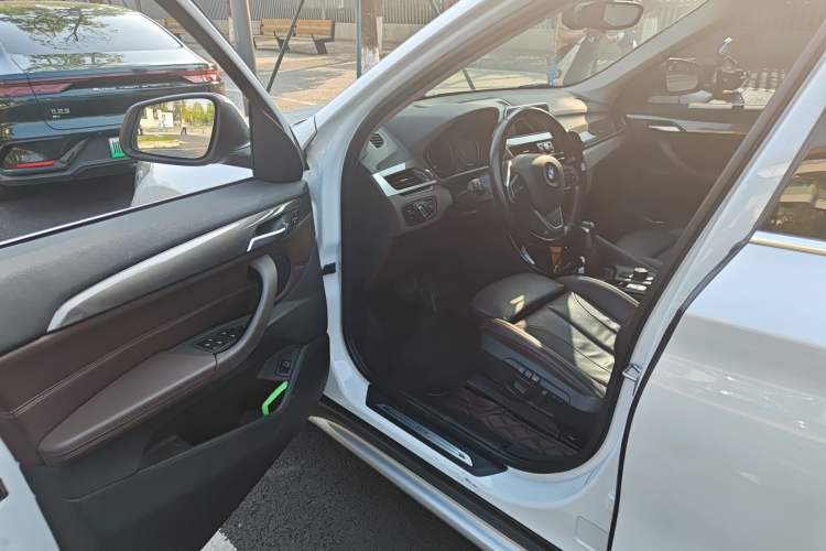 Used BMW X1 2019 sDrive18Li Premium Edition
