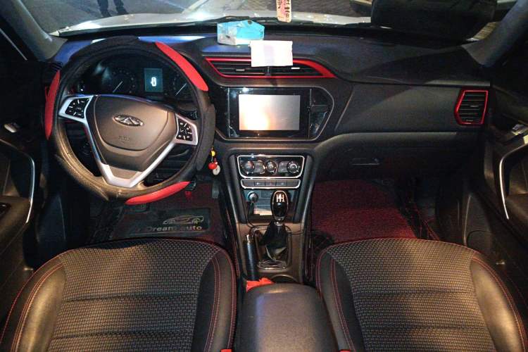 Used Chery Tiggo 3 2016 1.6L Manual ZhiShang Edition Center Console