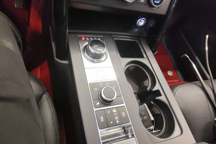 Used Land Rover Discovery 2019 2.0T SE Gear Lever