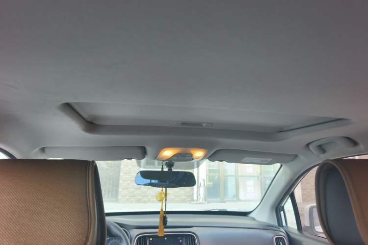 Used GAC Trumpchi GS3 2017 150N Manual Elite Edition Headliner