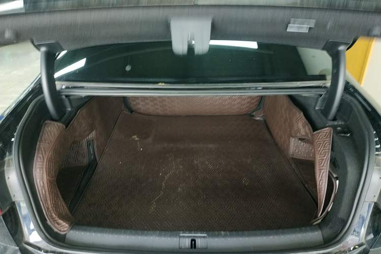 Used Volkswagen Phideon 2021 380TSI Luxury Edition
