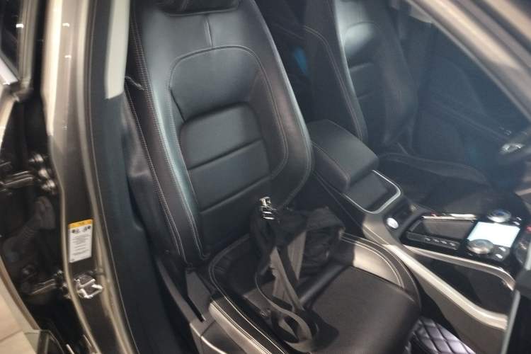 Used Jaguar I-PACE 2018 EV400 S Right Front Seat