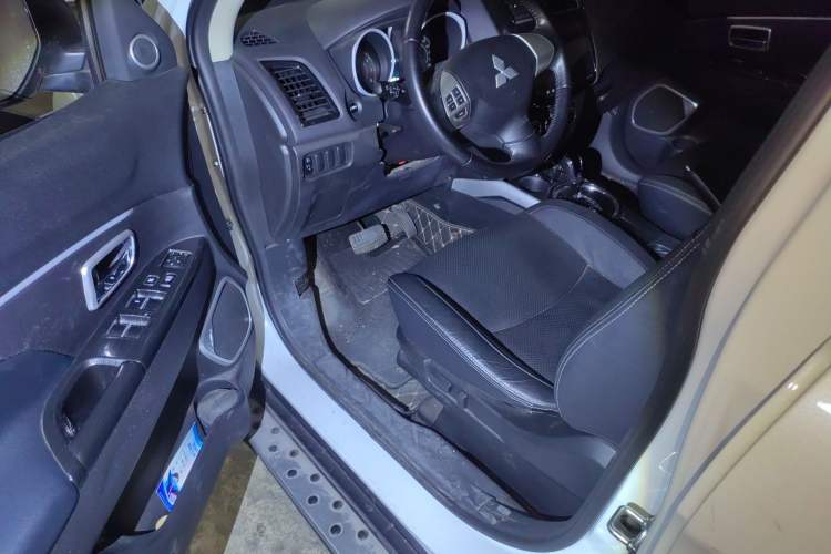 Used Mitsubishi ASX 2018 2.0L CVT Two-Wheel Drive Deluxe Edition
