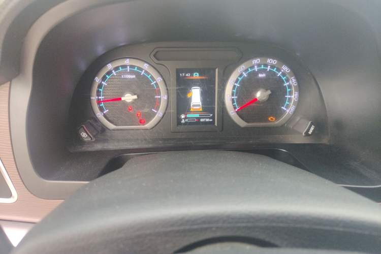 Used FORTHING Lingzhi 2019 M5 1.6L 7-Seater Luxury Model China VI Standard