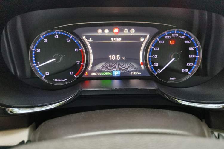 Used GAC Trumpchi GS8 2017 320T Two-Wheel Drive Luxury Smart Connectivity Version (7 Seats)
