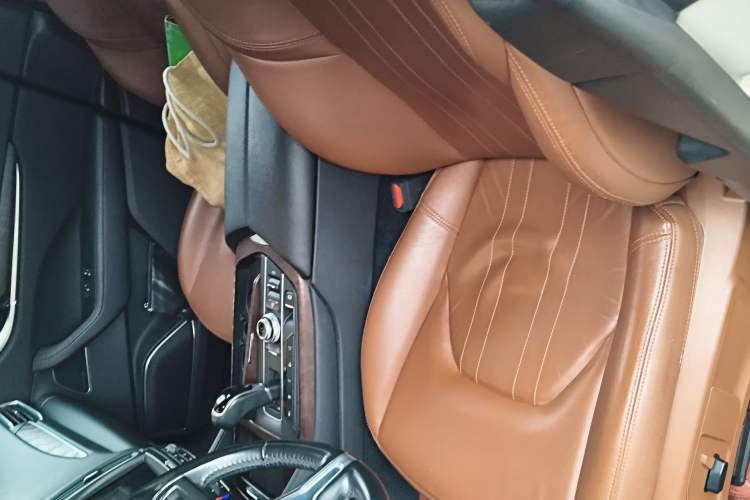 Used Maserati Levante 2016 3.0T Standard Edition Left Front Seat