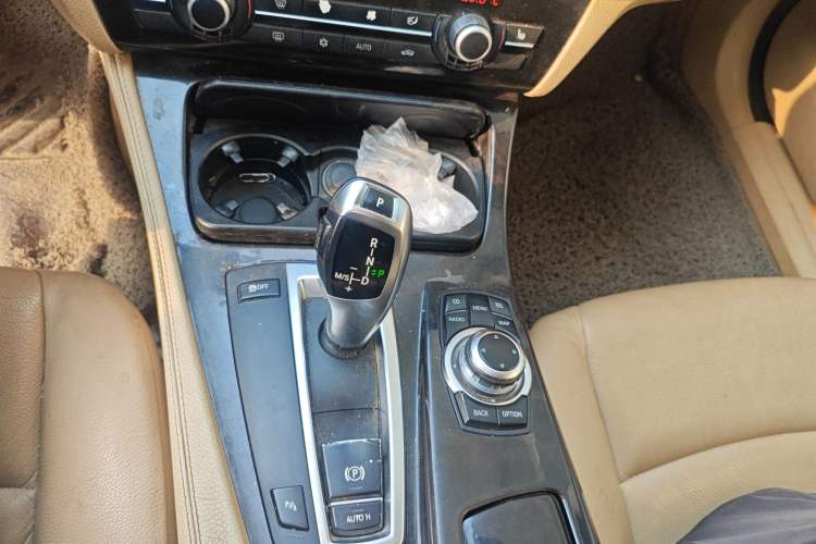 Used BMW 5 Series 2012 523Li Luxury Model