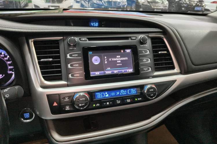 Used Toyota Highlander 2015 2.0T Four-Wheel Drive Luxury Edition 7-Seater Audio And AC Panel