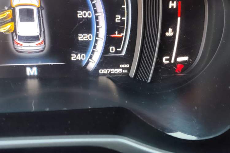 Used Geely Auto Emgrand X7 Sport 2016 2.0L Manual Smart Connect Version
