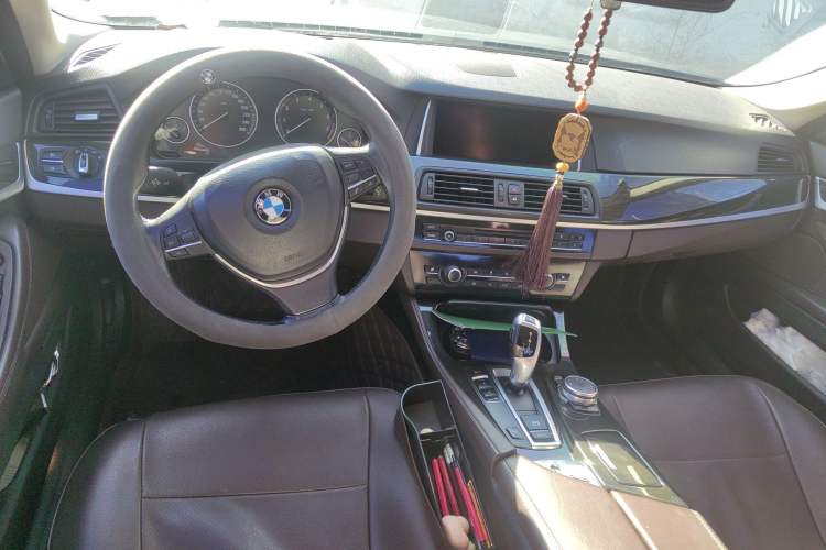 Used BMW 5 Series 2014 525Li Luxury Design Package
