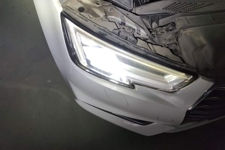 Used Audi A4L 2018 30th Anniversary Edition 40 TFSI Fashion Model
