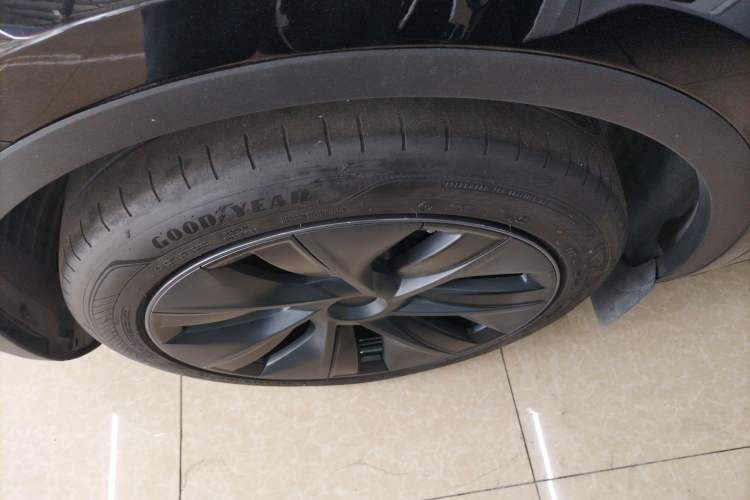 Used Tesla Model Y 2023 Rear-Wheel-Drive Version
