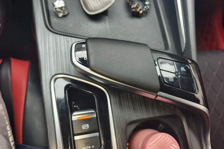 Used CHANGAN UNI-T 2020 1.5T Prestige Version
