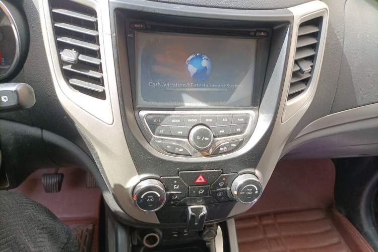 Used CHANGAN CS35 2014 1.6L Manual Luxury Model China IV Standard