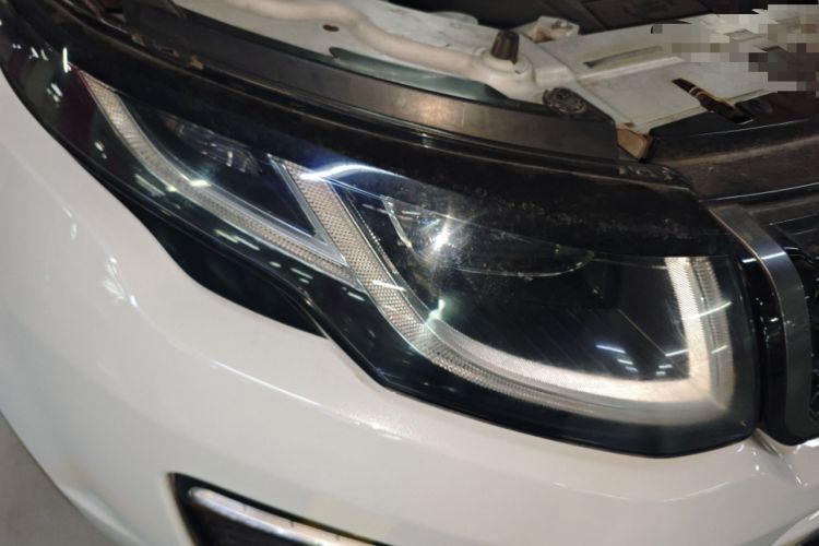 Used Land Rover Range Evoque 2016 2.0T HSE DYNAMIC All-Wheel Drive Edition Right Front Headlight