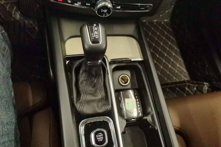 Used Volvo XC60 2020 T5 4x4 Smart Luxury Edition