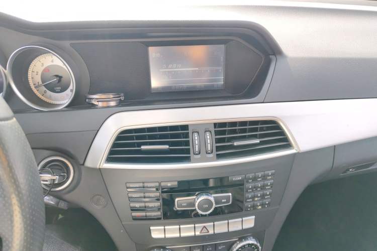 Used Mercedes-Benz C-Class 2011 C 200 Fashion Travel Edition
