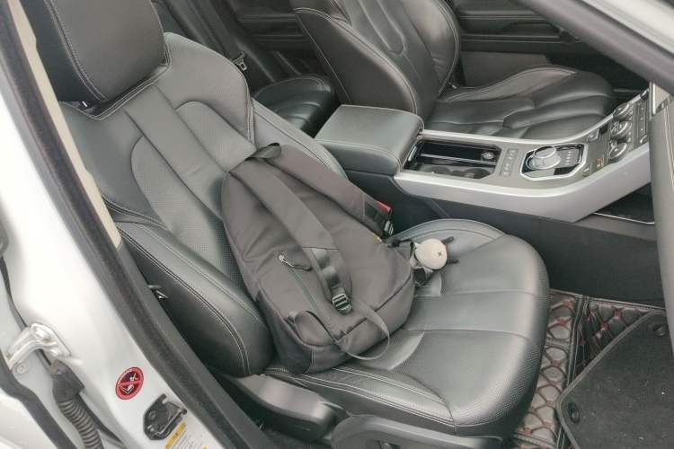 Used Land Rover Range Evoque 2015 2.0T Five-Door Sporty Edition Right Front Seat