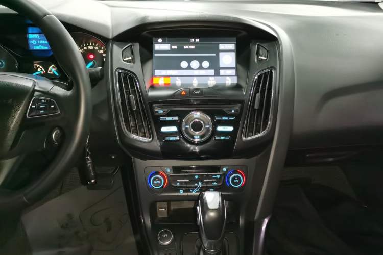 Used Ford Focus 2017 Sedan 1.6L Automatic Fashion Edition Smart Drive Version
