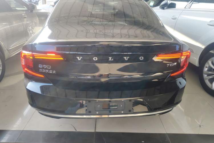 Used Volvo S90 New Energy 2025 Plug-in Hybrid Four-Wheel Drive Long-Range Zhiyi Luxury Edition Rear