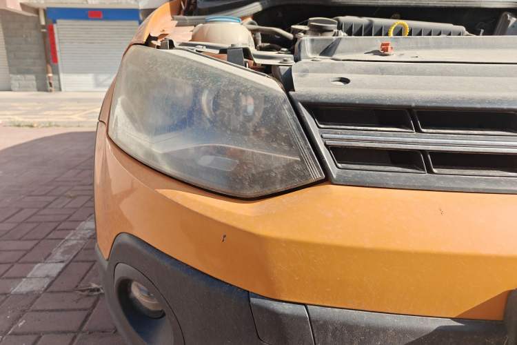 Used Volkswagen Polo 2012 1.6L Cross Polo MT
