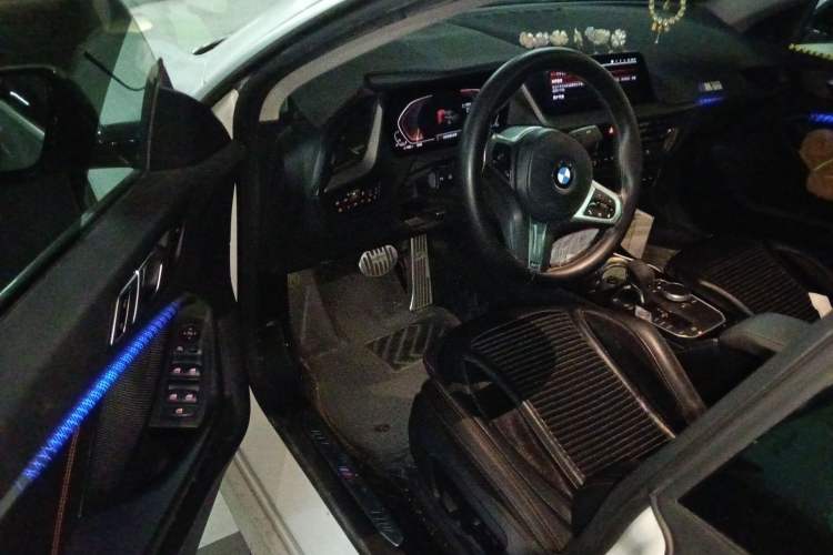 Used BMW 2 Series 2021 225i 4-Door Coupe M Sport Package Driver Seat