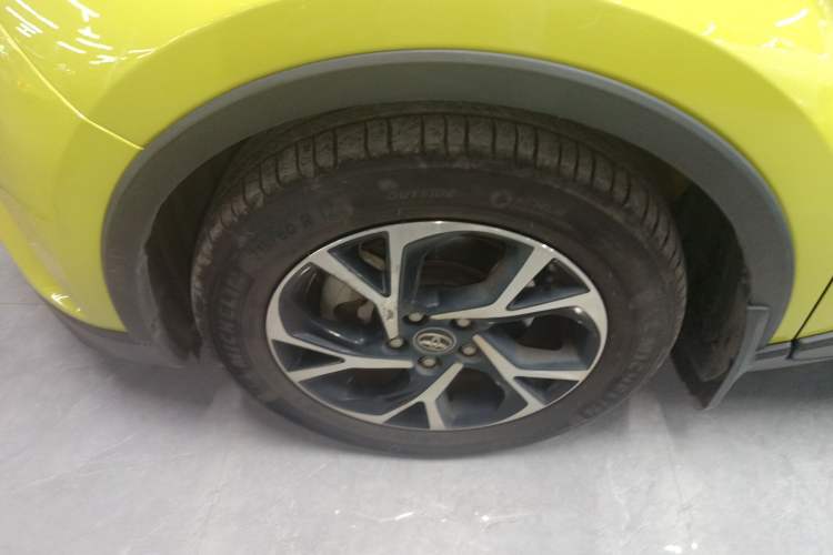 Used Toyota C-HR 2018 2.0L Leading Edition China V-standard