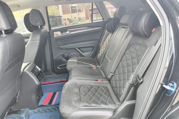 Used Volkswagen Teramont X 2020 Revised Version 380TSI Four-Wheel Drive Prestige Luxury Edition Left Rear Seat