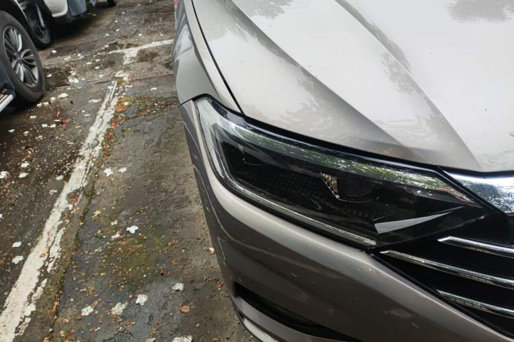 Used Volkswagen Sagitar 2019 280TSI DSG Comfort Version China V Standard Right Front Headlight