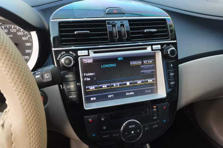 Used Nissan Tiida 2011 1.6L CVT Smart Version
