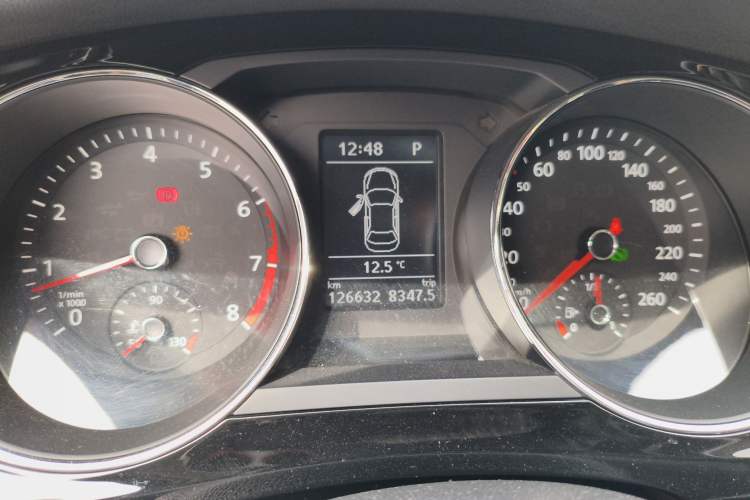 Used Volkswagen Sagitar 2018 280TSI DSG Comfort Model Instrument Cluster