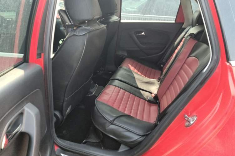 Used Volkswagen Polo 2018 1.5L Automatic Enjoyment Model
