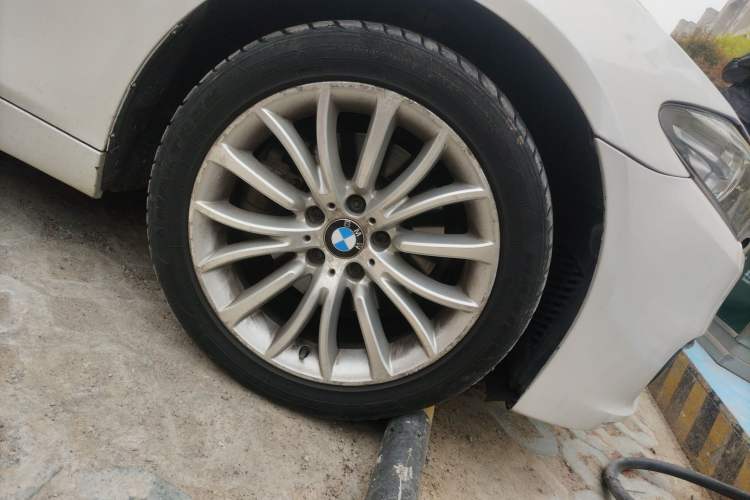 Used BMW 5 Series 2014 525Li Luxury Design Package
