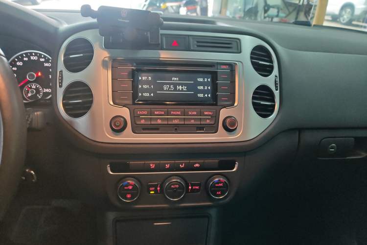 Used Volkswagen Tiguan 2015 1.8TSI Automatic Two-Wheel Drive Comfort Edition