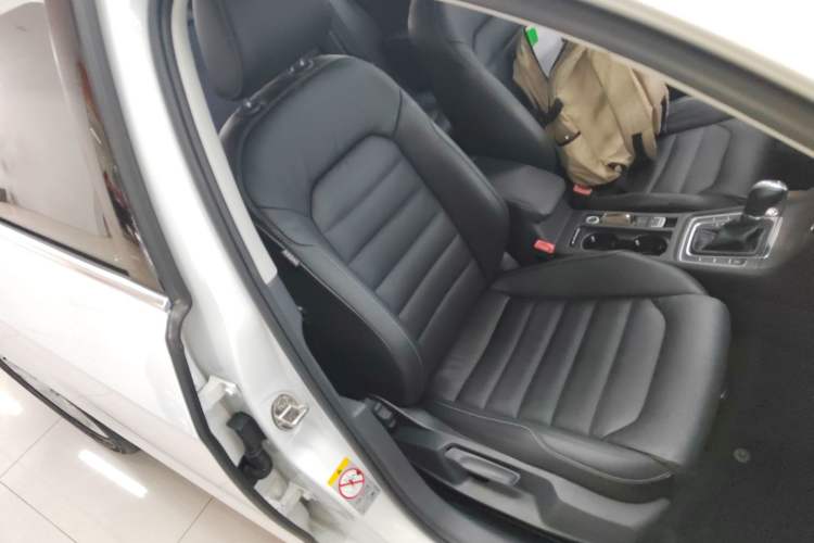 Used Volkswagen Golf 2015 1.4TSI Automatic Luxury Model