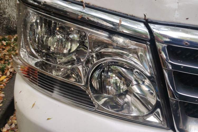 Used Jinbei Hiace 2020 2.0L Express King Series Deluxe Van Standard Roof China VI Emission Standard 1TZS