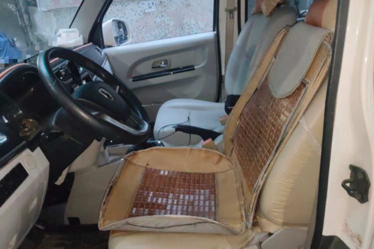 Used Jinbei New Hiace X30L 2016 1.5L Business Edition DLCG14