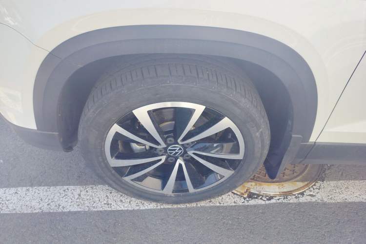 Used Volkswagen Tharu 2022 280TSI Two-Wheel-Drive Luxury Edition