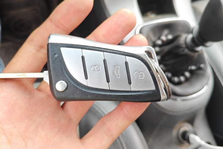 Used Chevrolet Cruze 2013 1.6L SE MT Vehicle Key