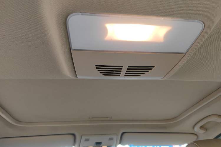 Used BMW 3 Series 2012 320i Luxury Edition
