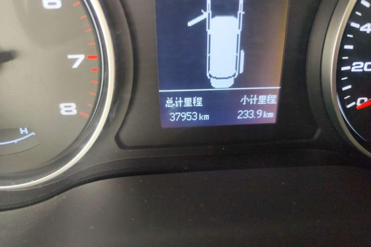 Used JAC Refine M3 2022 PLUS 1.8L 7-seater Standard Model