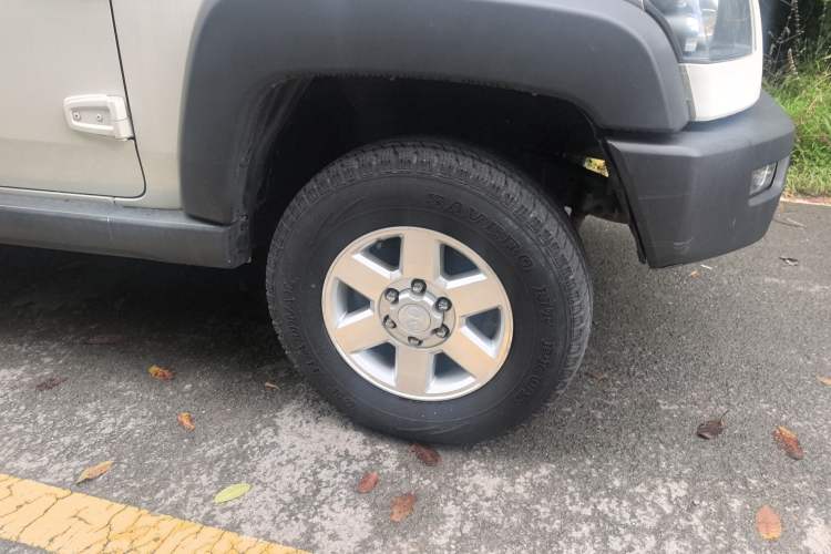 Used BAIC Off-Road BJ40 2014 2.4L Manual Cross-Country Edition Right Front Wheel Hub